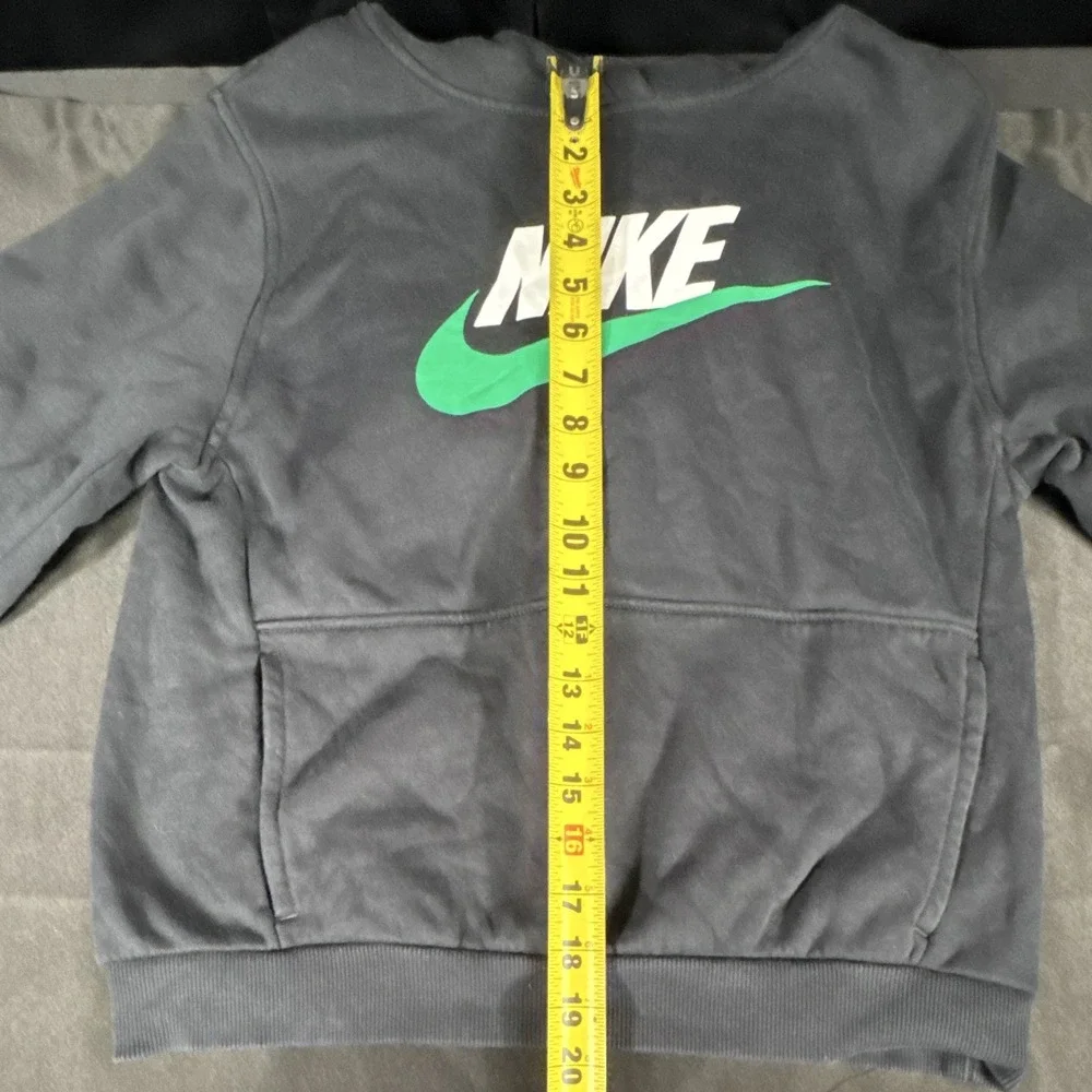 Nike Boys Pullover Hoodie Sweatshirt Black Green Swoosh FD2988-011 Size XL